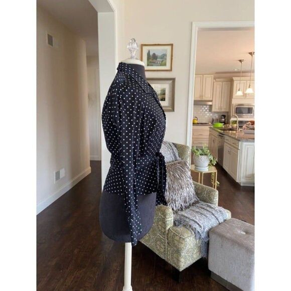 Jones New York Black and white polka dot shirt (Small) - Picture 6 of 7